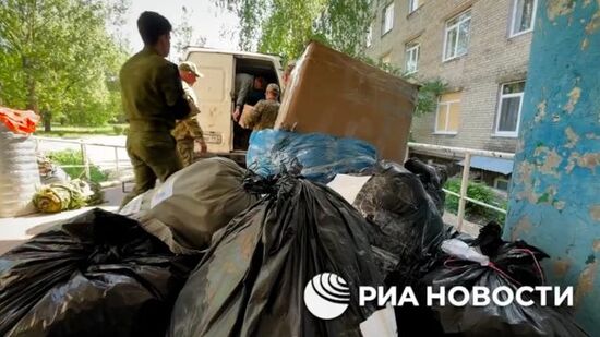 Волонтеры и сотрудники СК доставили в прифронтовую больницу Донецка медоборудование и гумпомощь