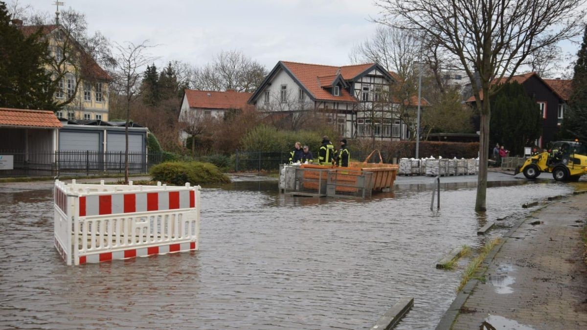 Ende des Jahres 2023 herrschte Alarmstimmung: unter anderem beim Hochwassereinsatz am Rosenwall (Archivbild). 