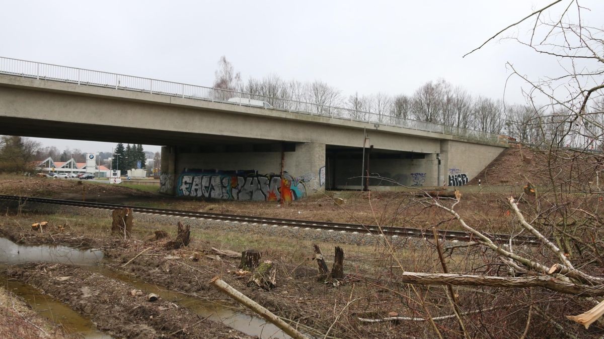Die Brücke an der B 6 in Salzgitter-Bad wird neu gebaut. (Archivfoto)