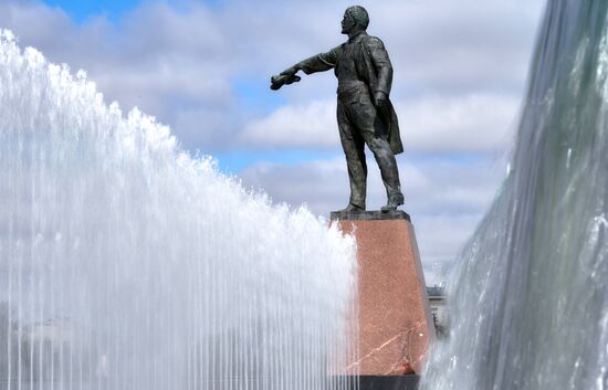 Russia Fountain Season