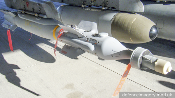 Британия направит Украине высокоточные управляемые бомбы Paveway IV 