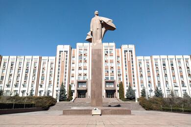 Памятник Ленину в столице непризнанного Приднестровья Тирасполе. Фото: NURPHOTO