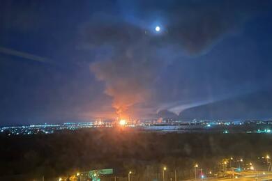 Пожар на Куйбышевском НПЗ. 23 марта 2024 года. Фото: t.me/astrapress