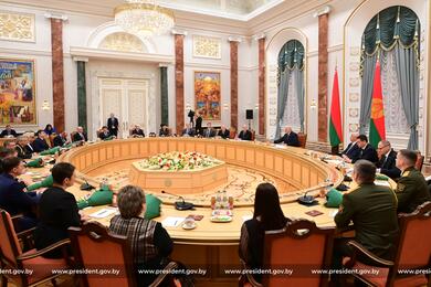 Александр Лукашенко на встрече с белорусскими учеными. 9 февраля 2023 года. Фото: president.gov.by