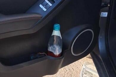 В Чериковском районе 5-летний ребенок перепутал бутылки и вместо компота выпил очиститель двигателя — он в реанимации
