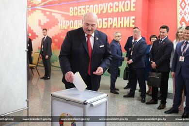 Лукашенко голосует на ВНС, Минск, 24 апреля 2024 года. Фото:president.gov.by
