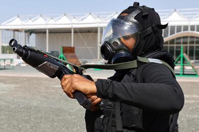 Женская команда спецназа ОАЭ во время тренировки в Дубае, Объединенные Арабские Эмираты, 7 февраля 2023 года. Фото: Reuters