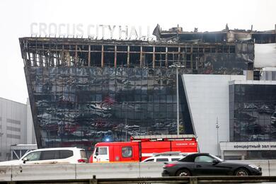 Здание №Крокус Сити Молла" после теракта и пожара, 23 марта 2024 года. Фото: Reuters