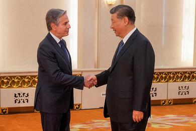 Энтони Блинкен встретился с Си Цзиньпином в Большом народном зале в Пекине. 26 апреля 2024 года. Фото: Reuters