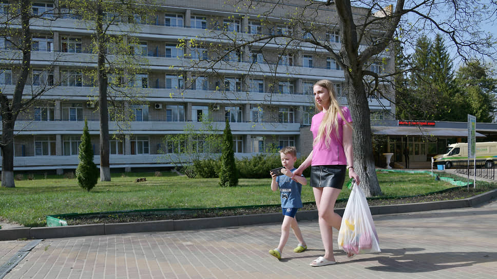 Переселяя беженцев в квартиры, власти рассчитывают сэкономить бюджетные средства