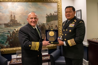 WASHINGTON (March 30, 2022) - Chief of Naval Operations Adm. Mike Gilday meets with Chief of the Indonesian Navy Adm. Yudo Margono for the first time during an office call at the Pentagon, March 30. The two leaders discussed the importance of maritime security and exchanged views on regional and global security issues during their meeting. (U.S. Navy photo by Chief Mass Communication Specialist Amanda R. Gray/released)