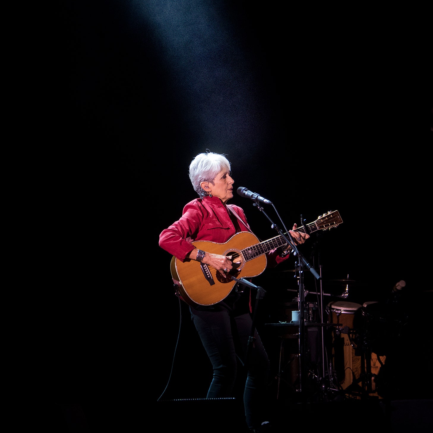 Joan Baez Used Her Voice for Political Activism. Now She’s Adding a Brand-New Chapter to Her Legacy