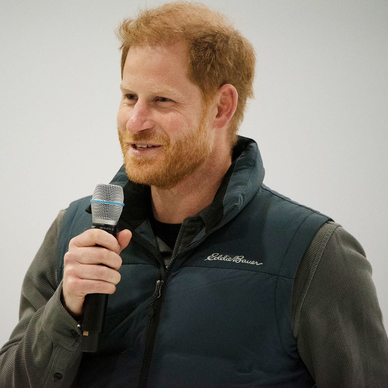 Prince Harry Gives Out a Soldier of the Year Award to a Friend He Made Through the Invictus Games