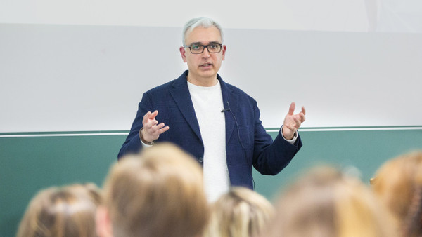 Brachte die Lawine ins Rollen: Pav Gill während eines Vortrags an der Mainzer Gutenberg-Universität