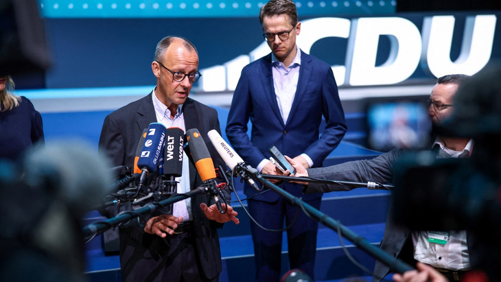 CDU-Parteichef Friedrich Merz und sein Generalsekretär Carsten Linnemann am Tag vor dem Partaitag in Berlin.