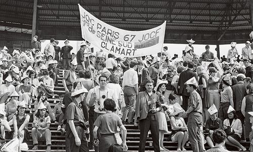 S&eacute;ance de cl&ocirc;ture du&nbsp;40e &nbsp;anniversaire de&nbsp;la Joc, au Parc des&nbsp;princes, &agrave; Paris, le&nbsp;2 juillet 1967.