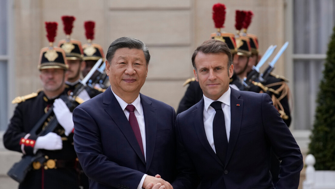 Xi Jinping se reúne com Macron na França