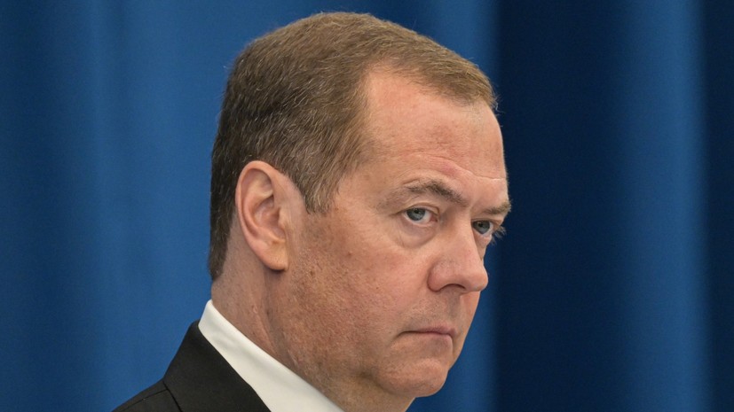Медведев: ЕС можно только послать в ответ на их требование вернуть золото Румынии