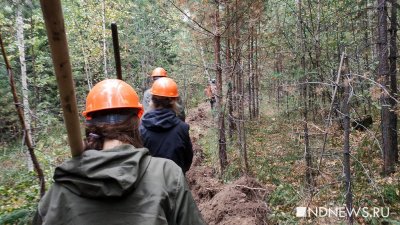 «Была дичь, приходили тушить девочки в сланцах с пятилитровками». Как на Урале добровольцы борются с лесными пожарами