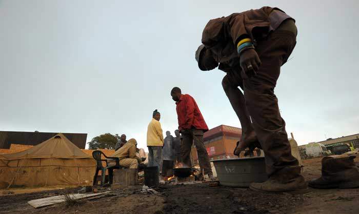 Homeless people in a Johannesburg township