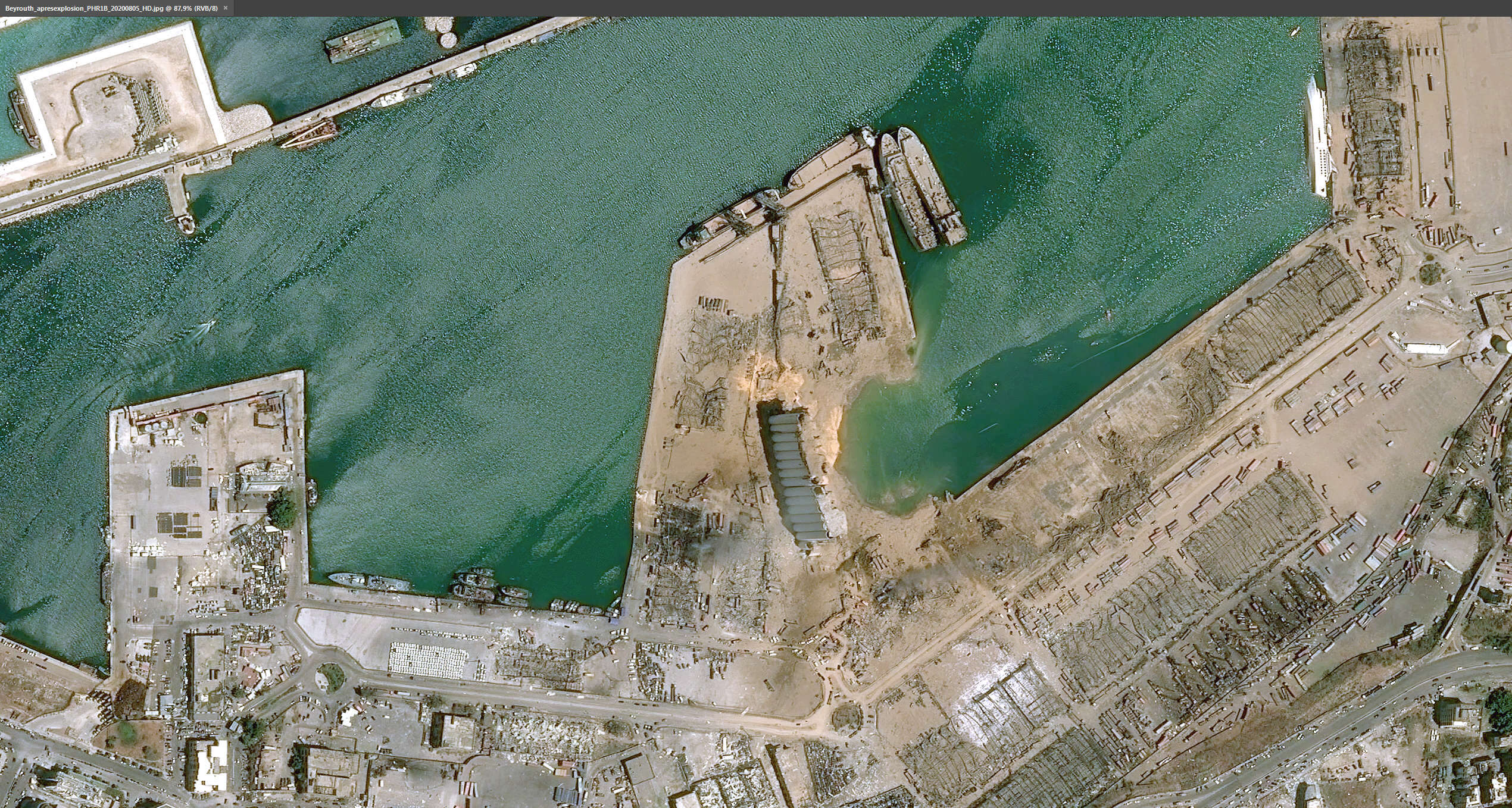 Порт Бейрута после взрыва, фото с воздуха