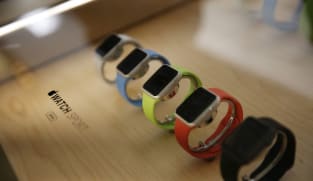 Apple suppliers to make Apple Watch and MacBook in Vietnam: Report