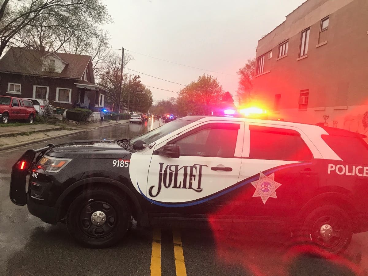 Teen Tries Running Joliet Police Officer Over With Vehicle: Complaint 