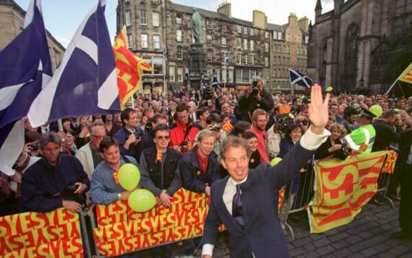 Prime Minister Tony Blair arrives in Edinburgh to celebrate result of Scotland's Devolution Referendum, September 1997 (via Tom Kidd / Alamy)