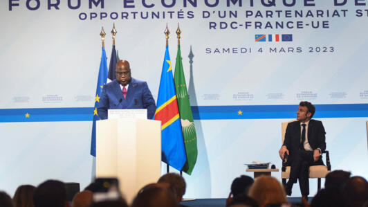 Le président congolais Felix Tshisekedi et son homologue français Emmanuel Macron lors du forum économique de Kinshasa en mars 2023