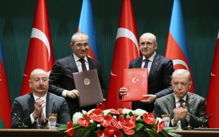 Турция и Азербайджан подписали 3 соглашения