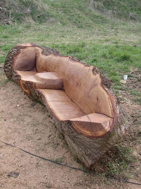 furniture for the garden - make chairs out of tree stumps - with a chainsaw.: 