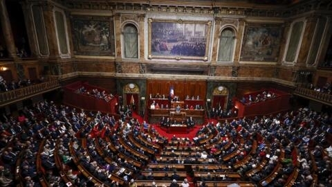 Le Congrès français réuni à Versailles pour voter l'inscription du droit à l'IVG dans la Constitution le 4 mars 2024.