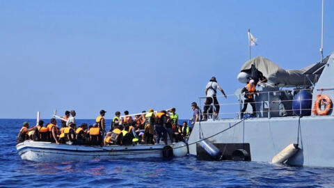صورة نشرها مركز تنسيق الإنقاذ المشترك التابع للحكومة القبرصية (JRCC) في 20 آب/أغسطس 2023، توثق عملية إنقاذ المهاجرين في مياه البحر الأبيض المتوسط. 