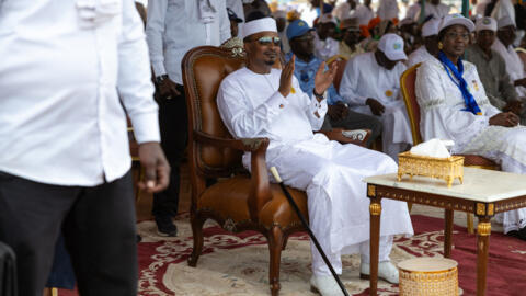 Mahamat Idriss Déby Itno, président de transition et candidat à l'élection présidentielle au Tchad, après son meeting dans le stade en construction du quartier Dombao, à Moundou, le 25 avril 2024.