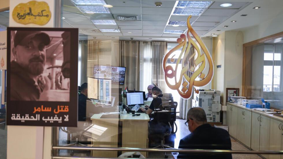 مكتب قناة الجزيرة القطرية في رام الله وسط الضفة الغربية المحتلة في الخامس من أيار/مايو 2024