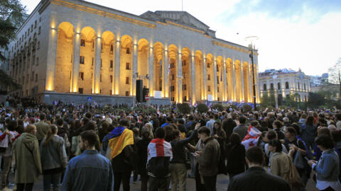 Акция протеста против законопроекта об иноагентах перед парламентом Грузии. 15 апреля 2024 г.