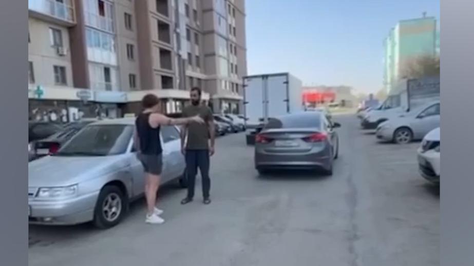 Появилось видео преследования мигрантом девушек в Челябинске