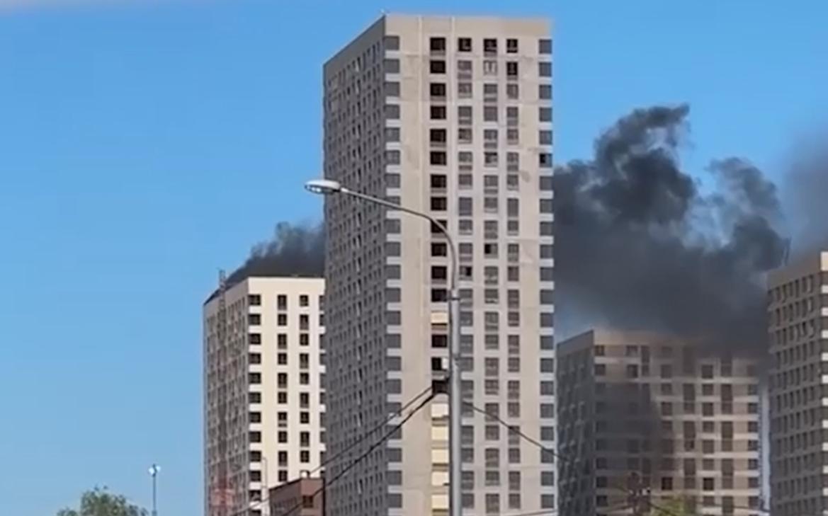 На северо-востоке Москвы произошел пожар в недостроенной многоэтажке