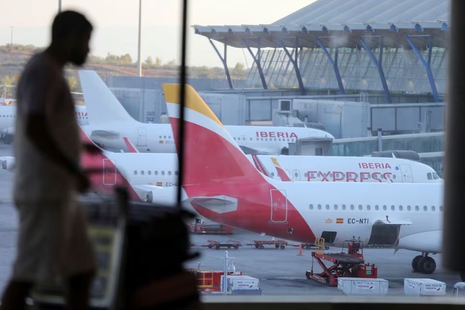 A transit visa will now be required for Senegalese travelers transiting through a Spanish airport en route to a third country | Photo: Reuters