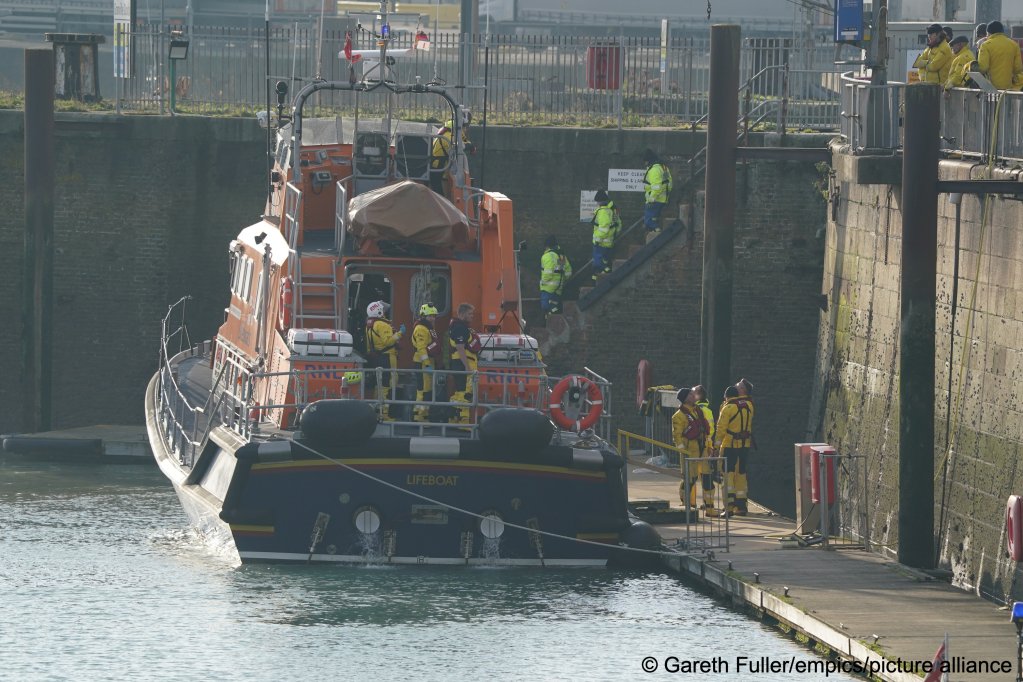 A lifeboat in the Port of Dover after the Channel shipwreck on December 14, 2022, in which at least four people died | Photo: picture alliance / Gareth Fuller
