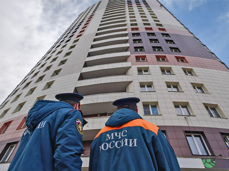 В Кирове прошли соревнования по скоростному подъёму на 25-й этаж