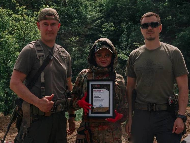 Экс-полицейский, меткий стрелок, инструктор курсов начальной военной подготовки в Салехарде и руководитель АНО «РОКОТ Ямала» Марина Халиулина не останавливается на достигнутом и продолжает совершенствовать свои навыки, познавать новое и важное для себя