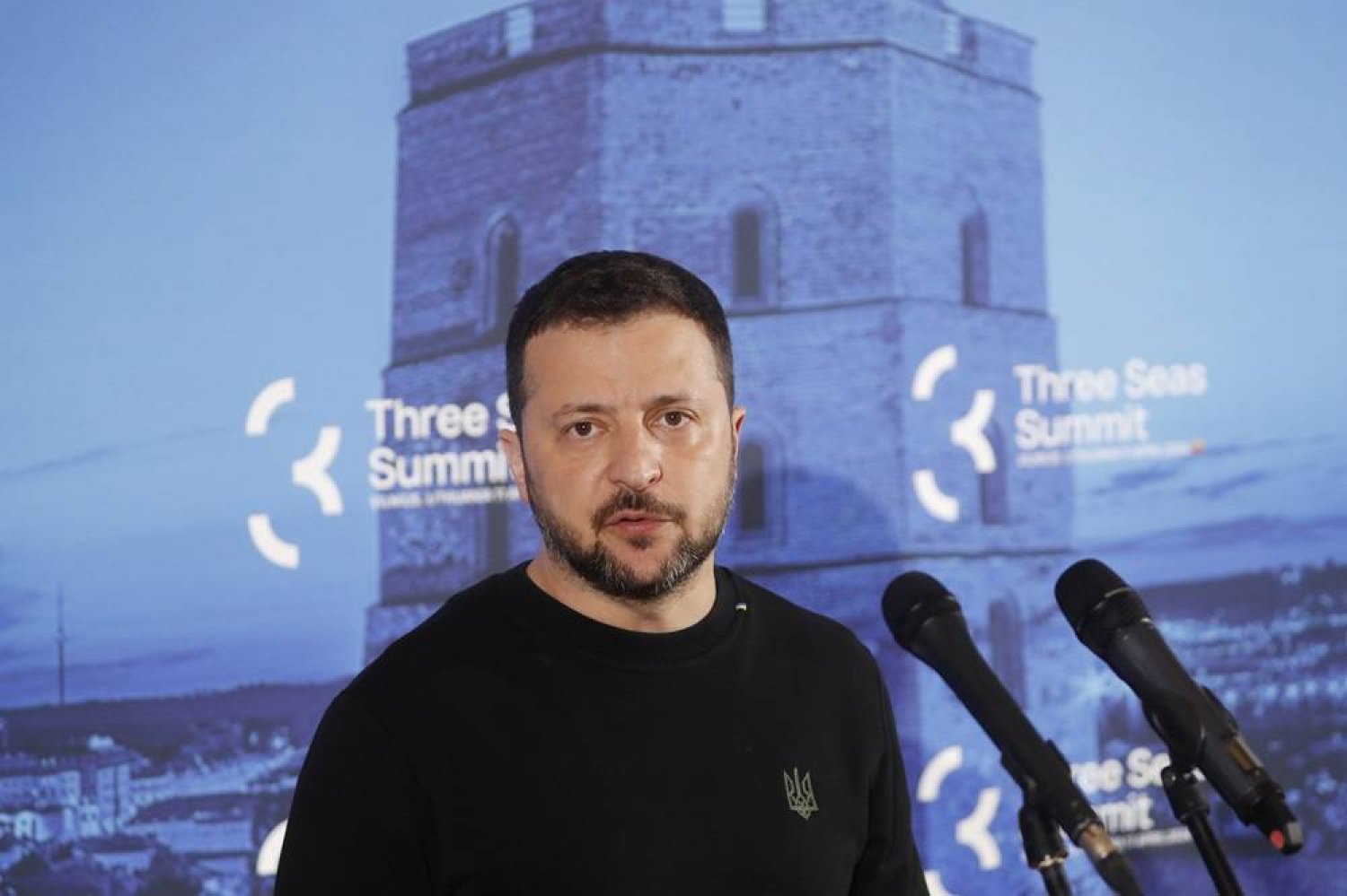 Ukraine's President Volodymyr Zelenskyy speaks to the media during the doorstep of the Three Seas (3SI) Summit at the Palace of the Grand Dukes of Lithuania in Vilnius, Lithuania, 11 April 2024. (EPA)