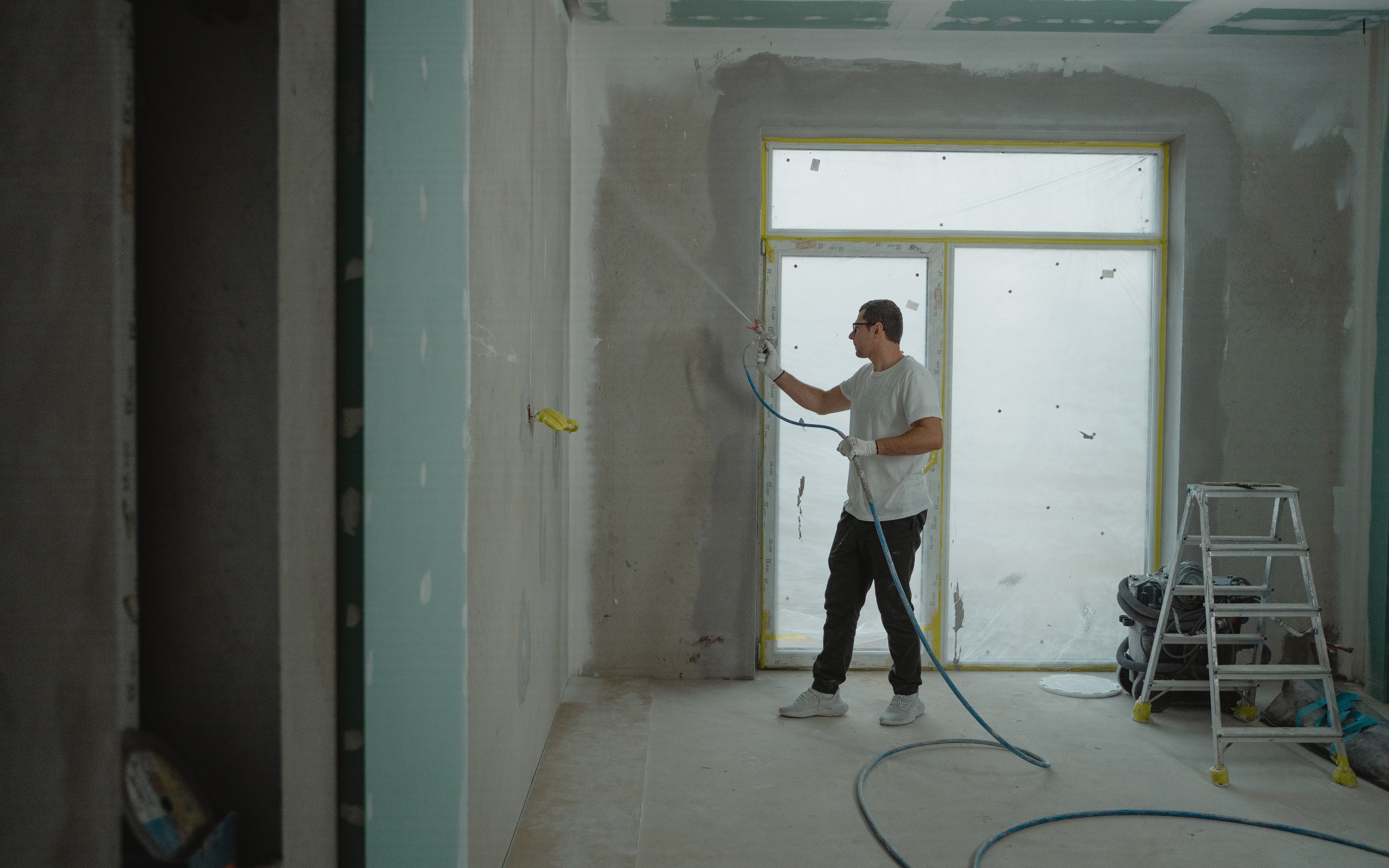 Best paint sprayers for interior walls and ceilings, tried and tested