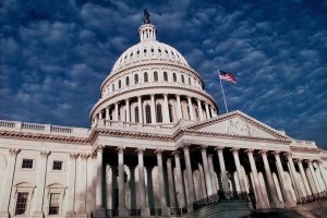 Сенат США провів перші успішні голосування щодо законопроєкту з допомогою для України