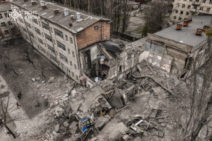 У Києві під завалами внаслідок ракетного удару може перебувати людина - ДСНС