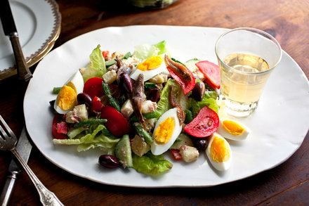 Image for Salade Niçoise With Yogurt Vinaigrette