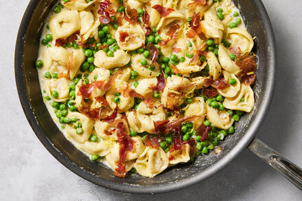 One-Pot Tortellini with Prosciutto and Peas