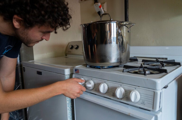 Yannai Kashtan, a scientist from Stanford University, lit a stove in a New York City apartment as part of the research last year.