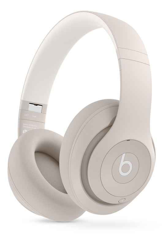 Homokszín Beats Studio Pro Wireless fejhallgató rendkívül puha kialakítású bőr fülpárnákkal a kényelmes használat és a tartósság érdekében.